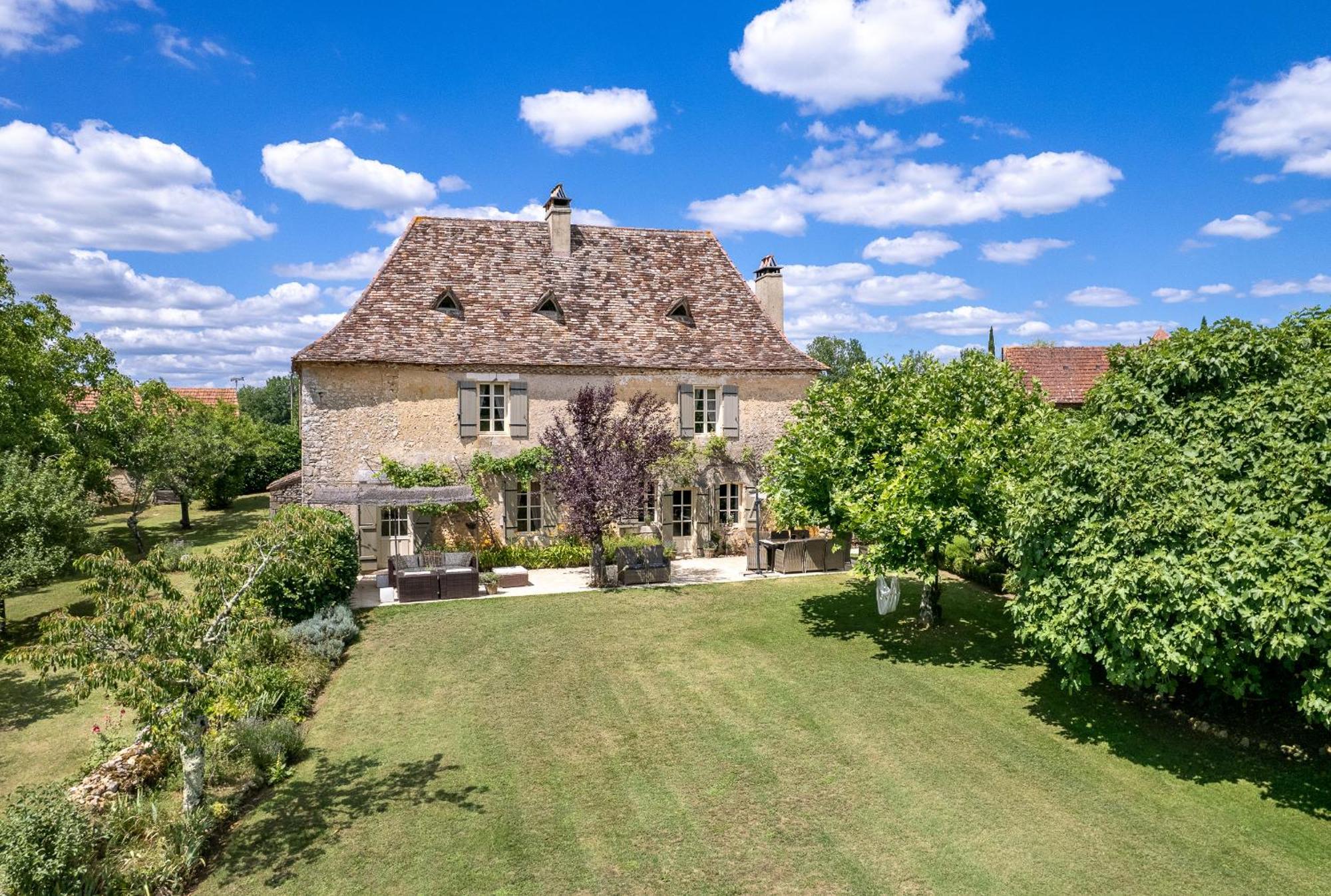 La Maison Louverie Pontours Exterior photo