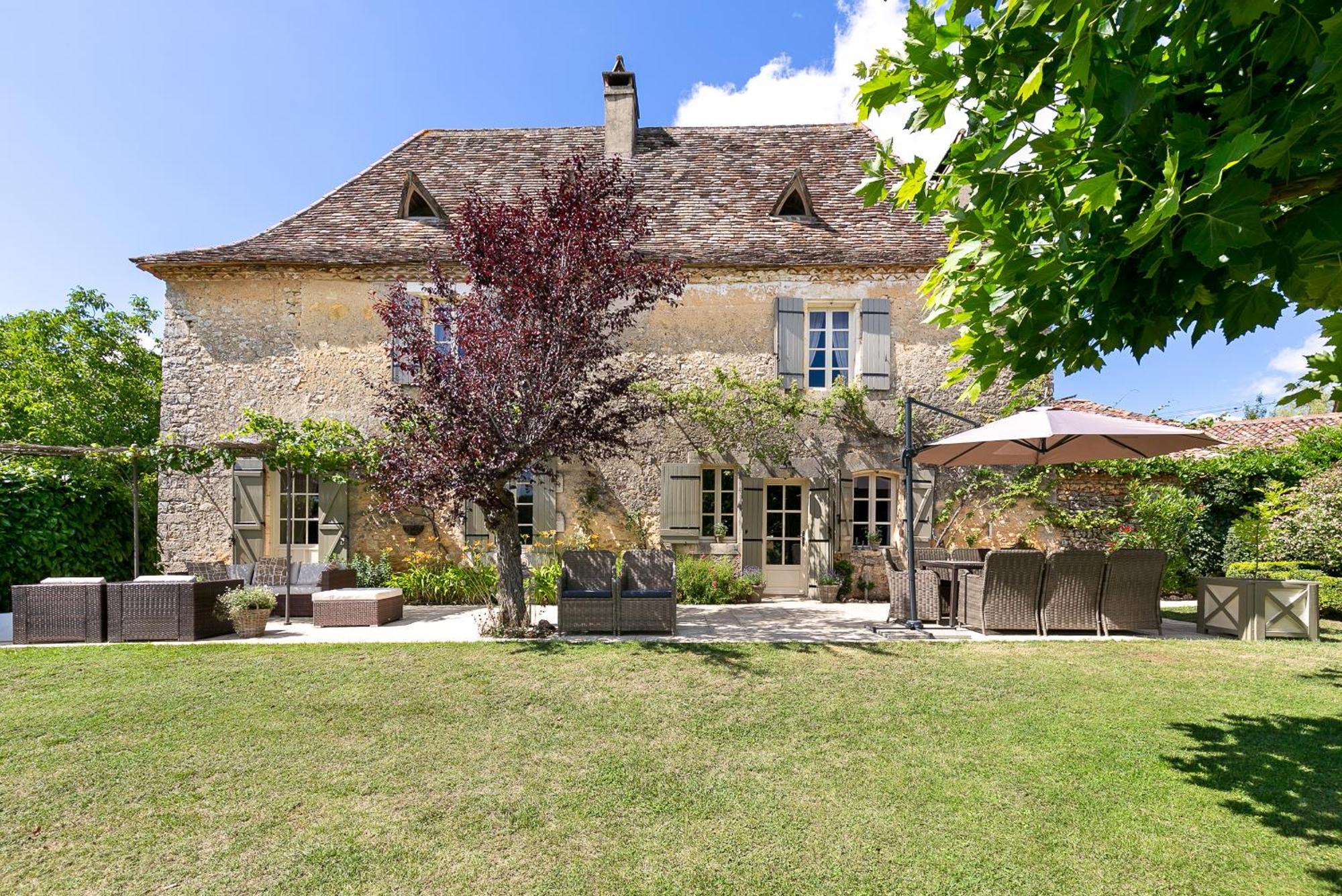 La Maison Louverie Pontours Exterior photo